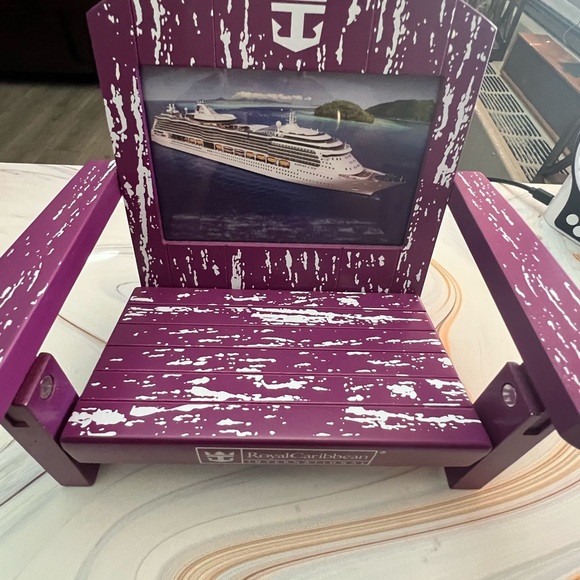 PICTURE FRAME - Picture 4 of 4